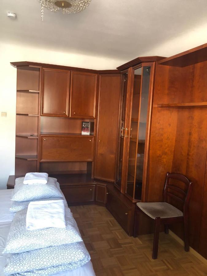 A Private Room In A Shared Apartment Vienna Exterior photo